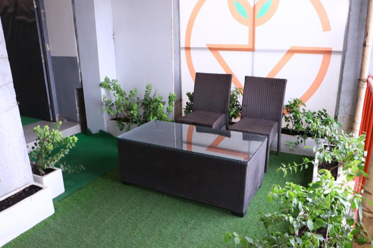 Virohaa Garden Hotel Ghaziabad Buitenkant foto
