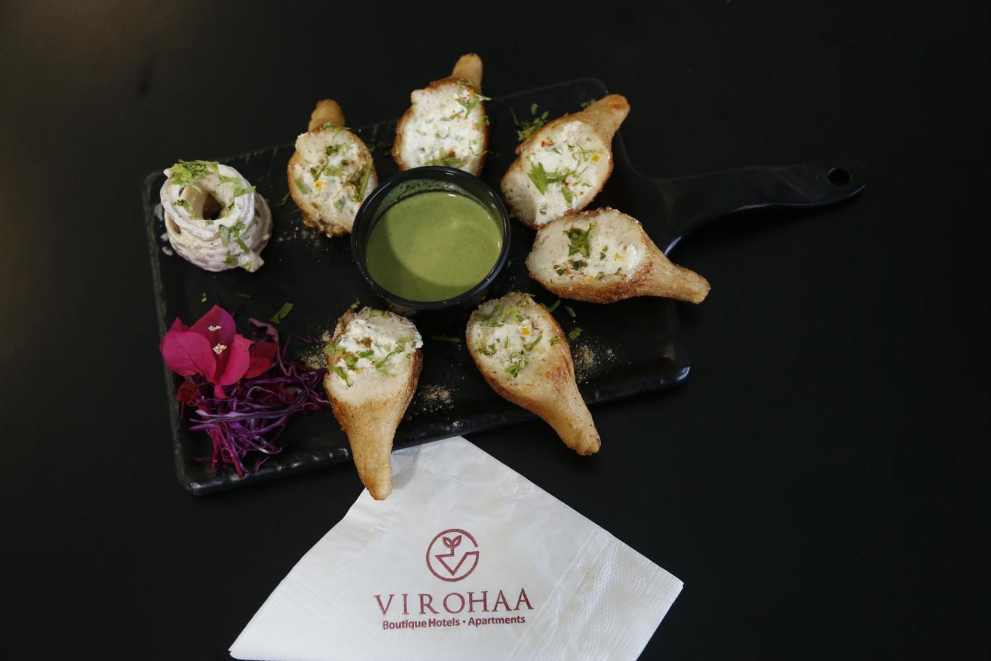 Virohaa Garden Hotel Ghaziabad Buitenkant foto