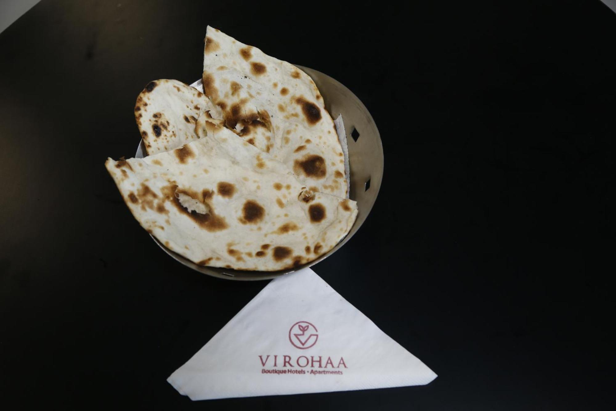 Virohaa Garden Hotel Ghaziabad Buitenkant foto