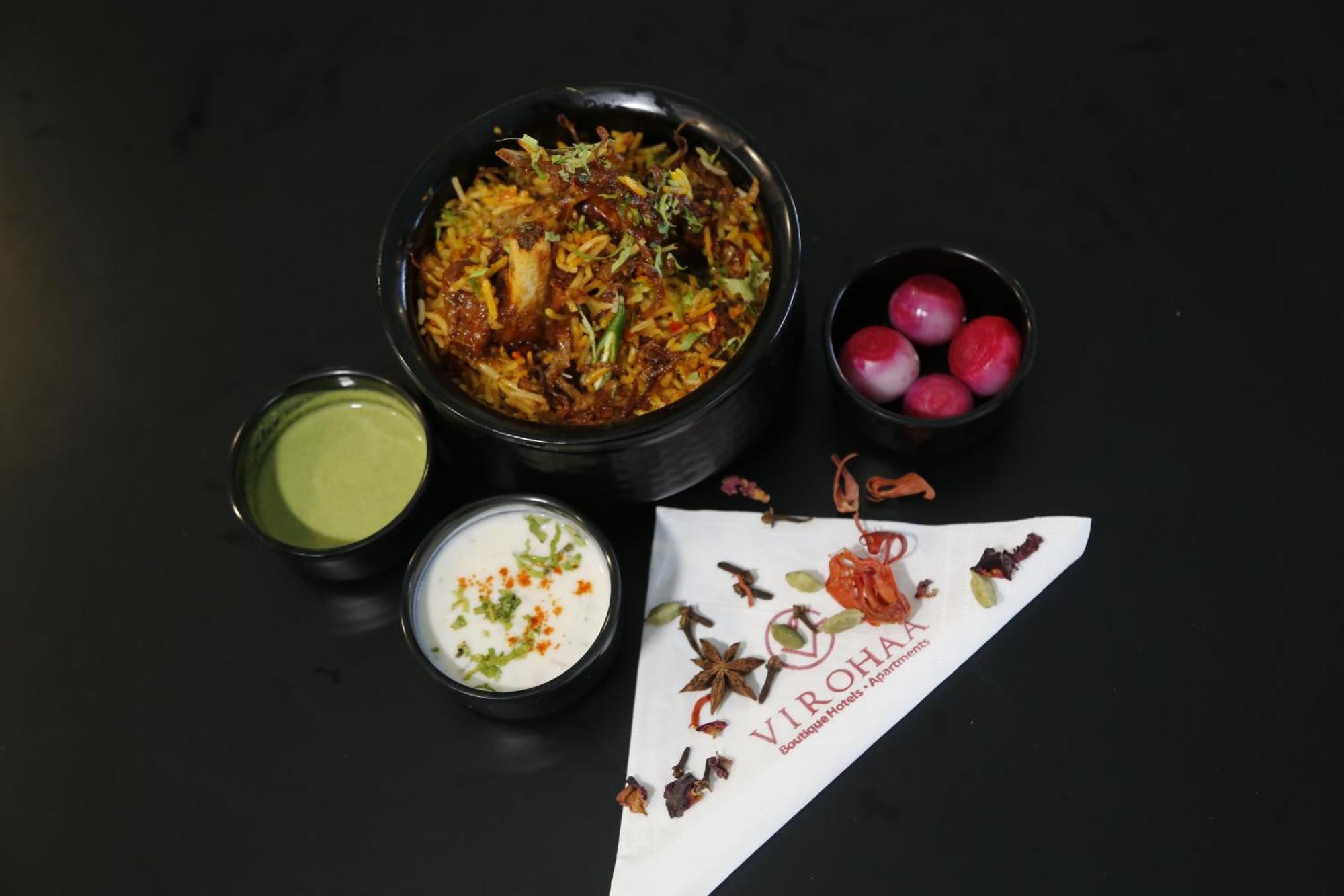 Virohaa Garden Hotel Ghaziabad Buitenkant foto