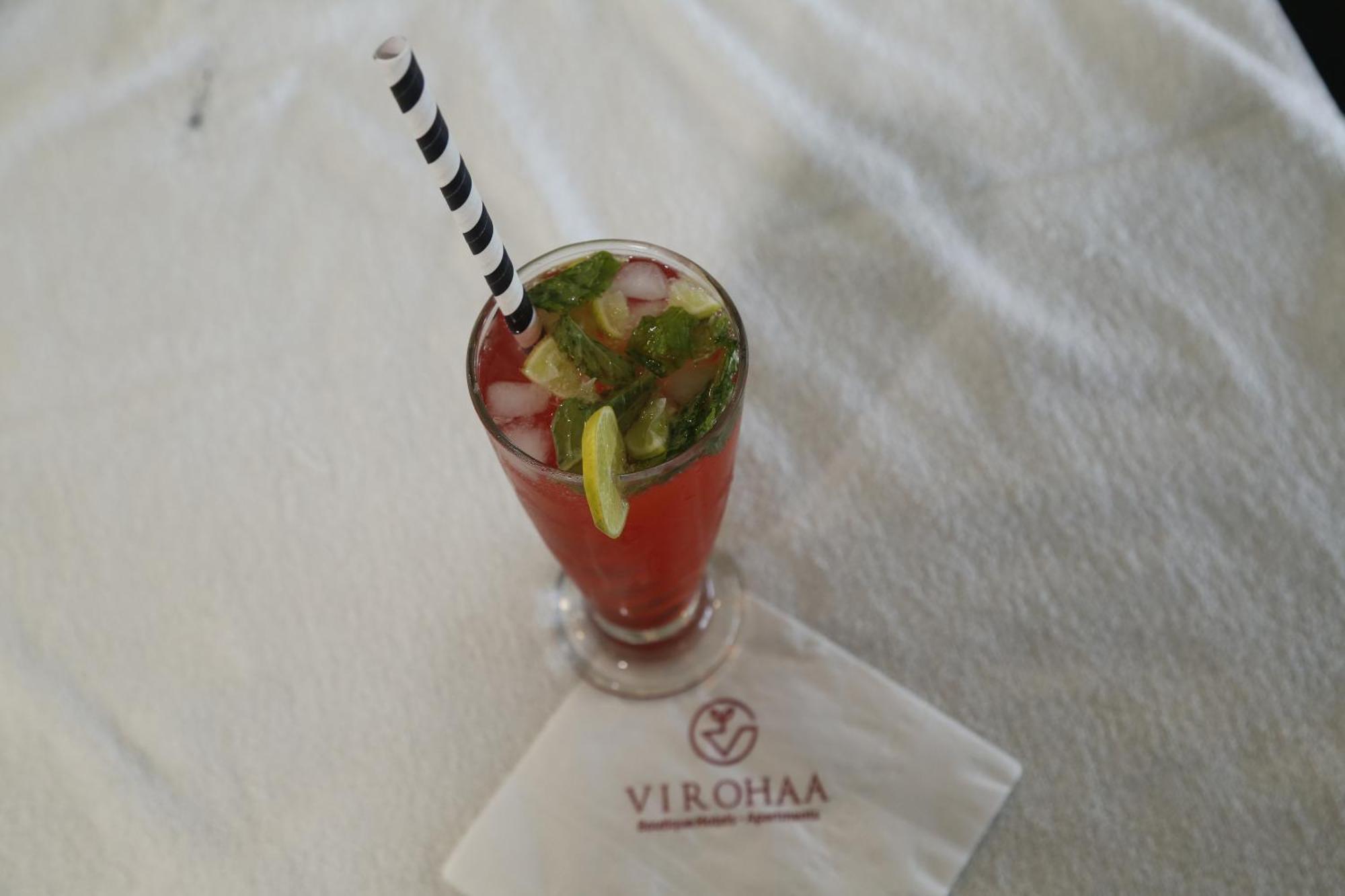Virohaa Garden Hotel Ghaziabad Buitenkant foto